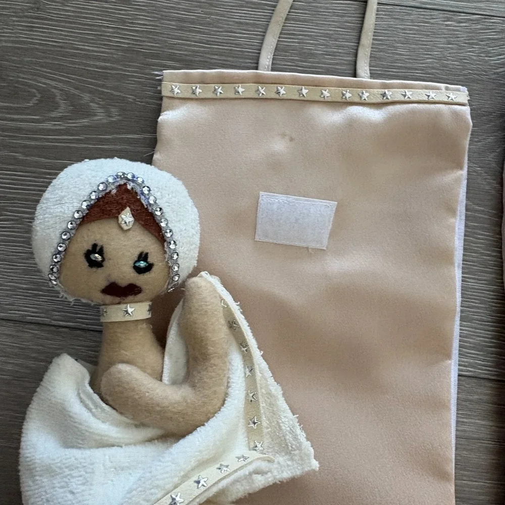 Handmade Textile Detachable Beige Embellished Doll‎ Wall Hangings 22